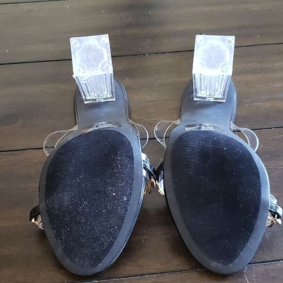 Cape Robbin Diamond Link High Heels - Picture 5 of 5